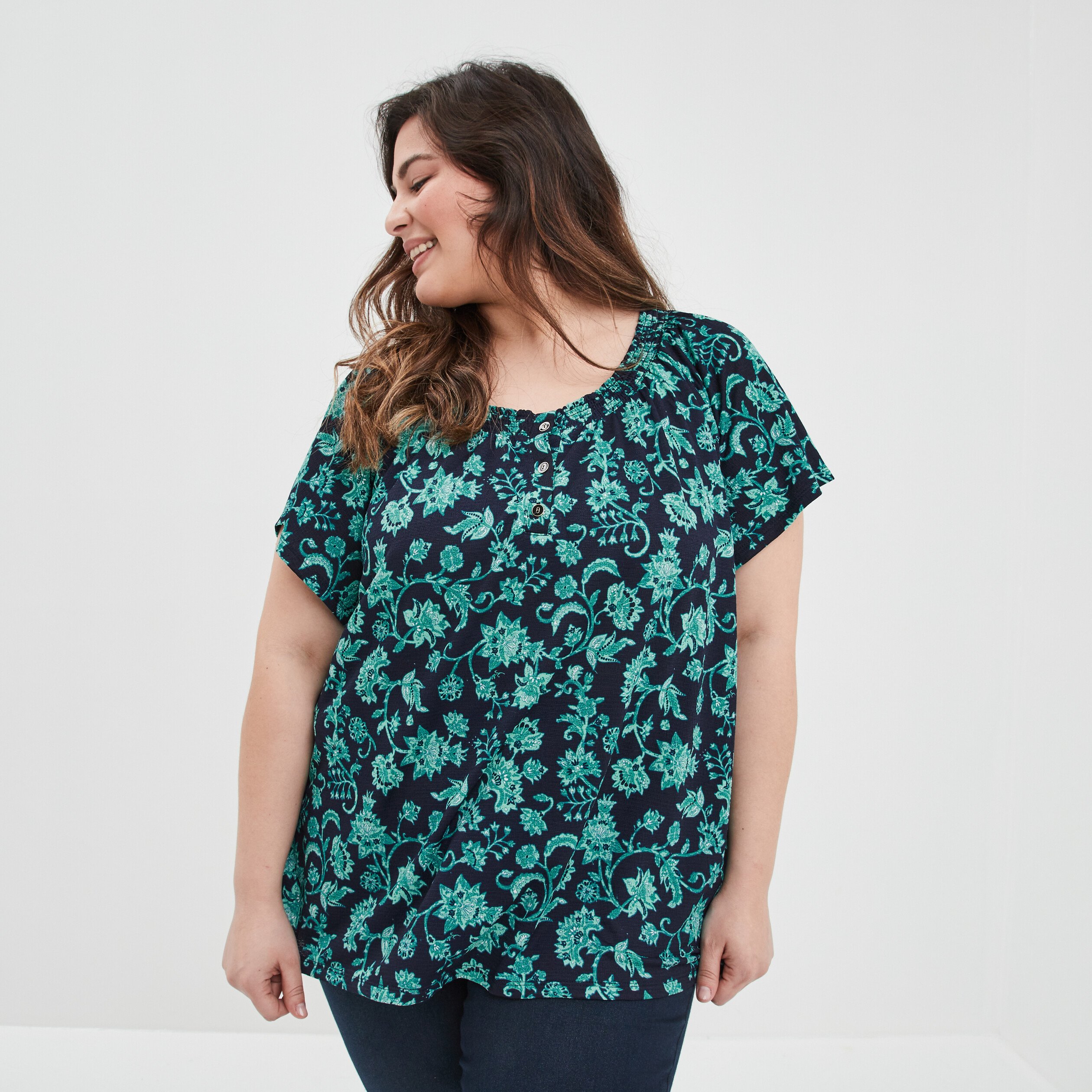 T-shirt col smocké manches courtes bleu marine femme grande taille | La Halle
