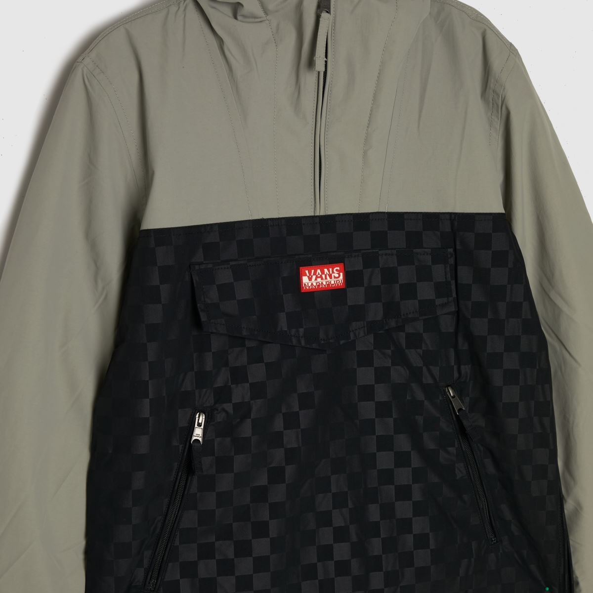 Vans Napapijri-jacka i svart och grått