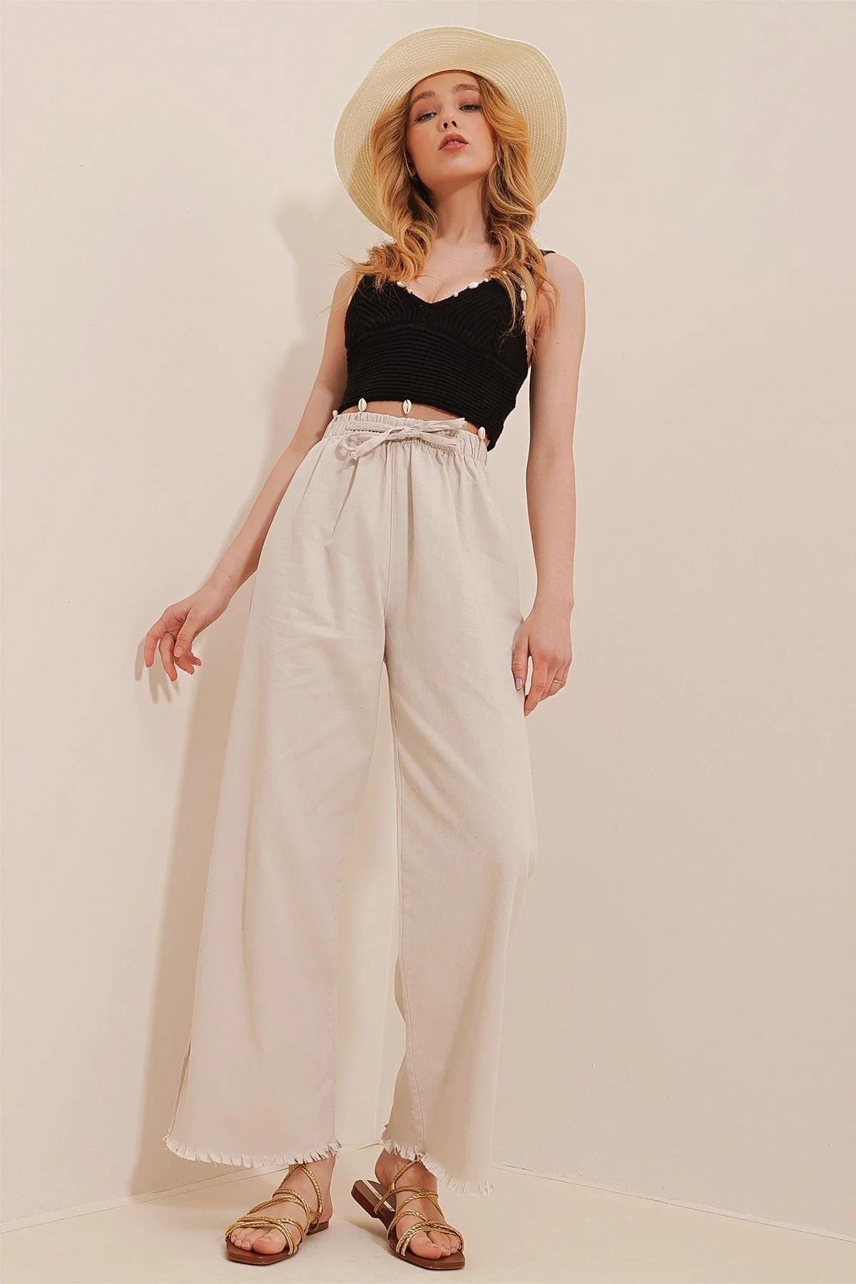 Trend Alaçatı Stili  Beigefarbene Palazzo-Jeanshose für Damen mit hoher Taille und Quasten ALC-X8930