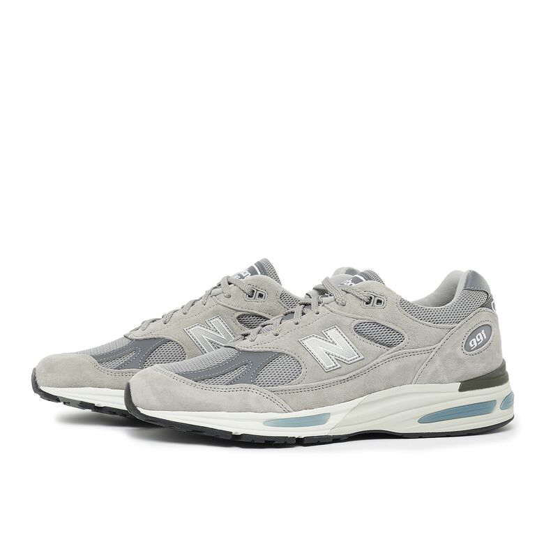 New Balance 991v2 