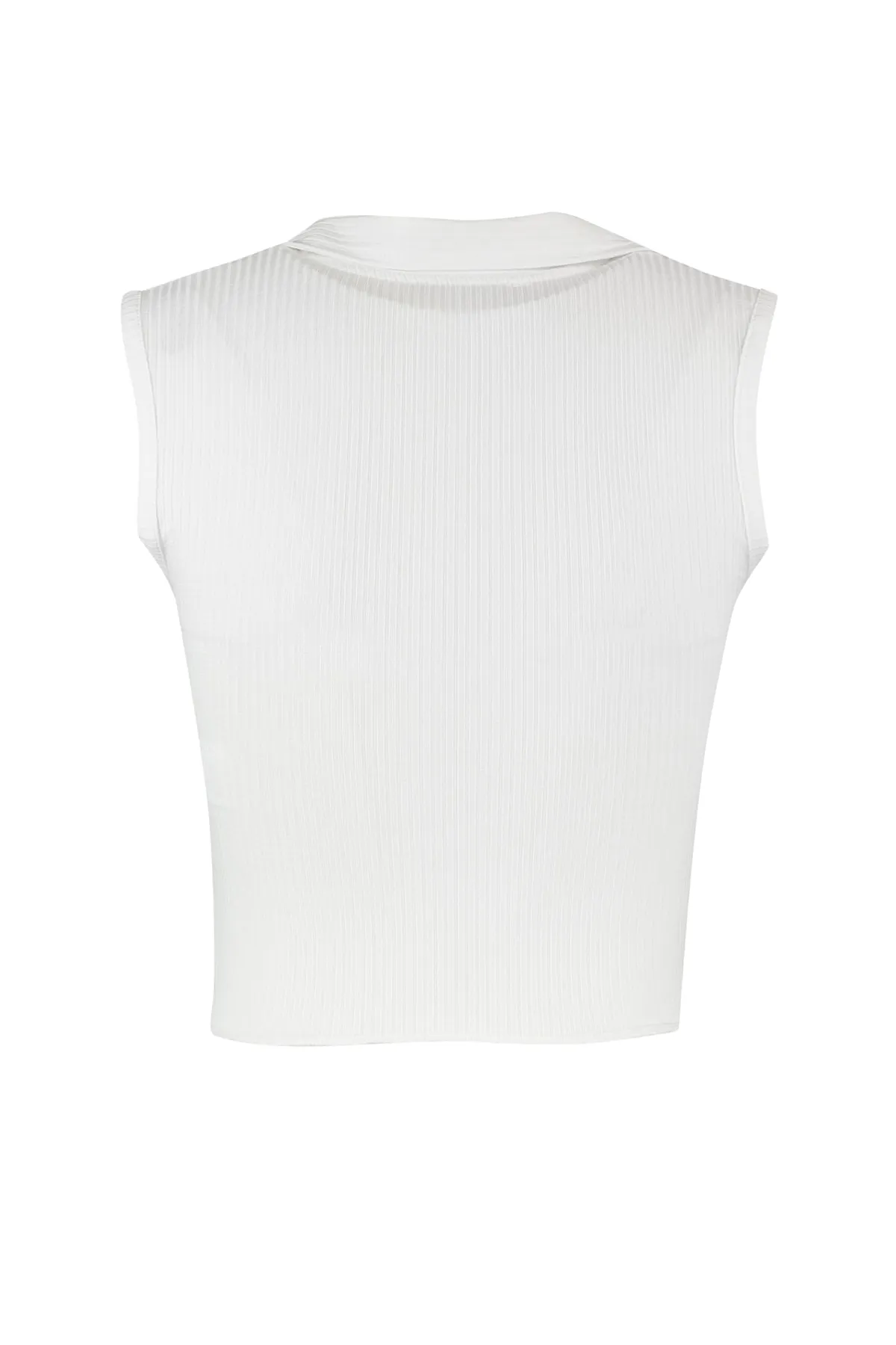 Trendyol Collection  Weiße, eng anliegende, kurze, dehnbare Strickbluse mit Polokragen TWOSS22BZ0335