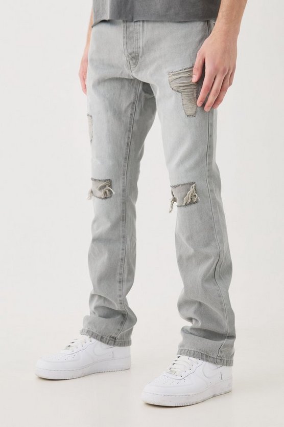 Slim-Fit Schlagjeans mit Rissen