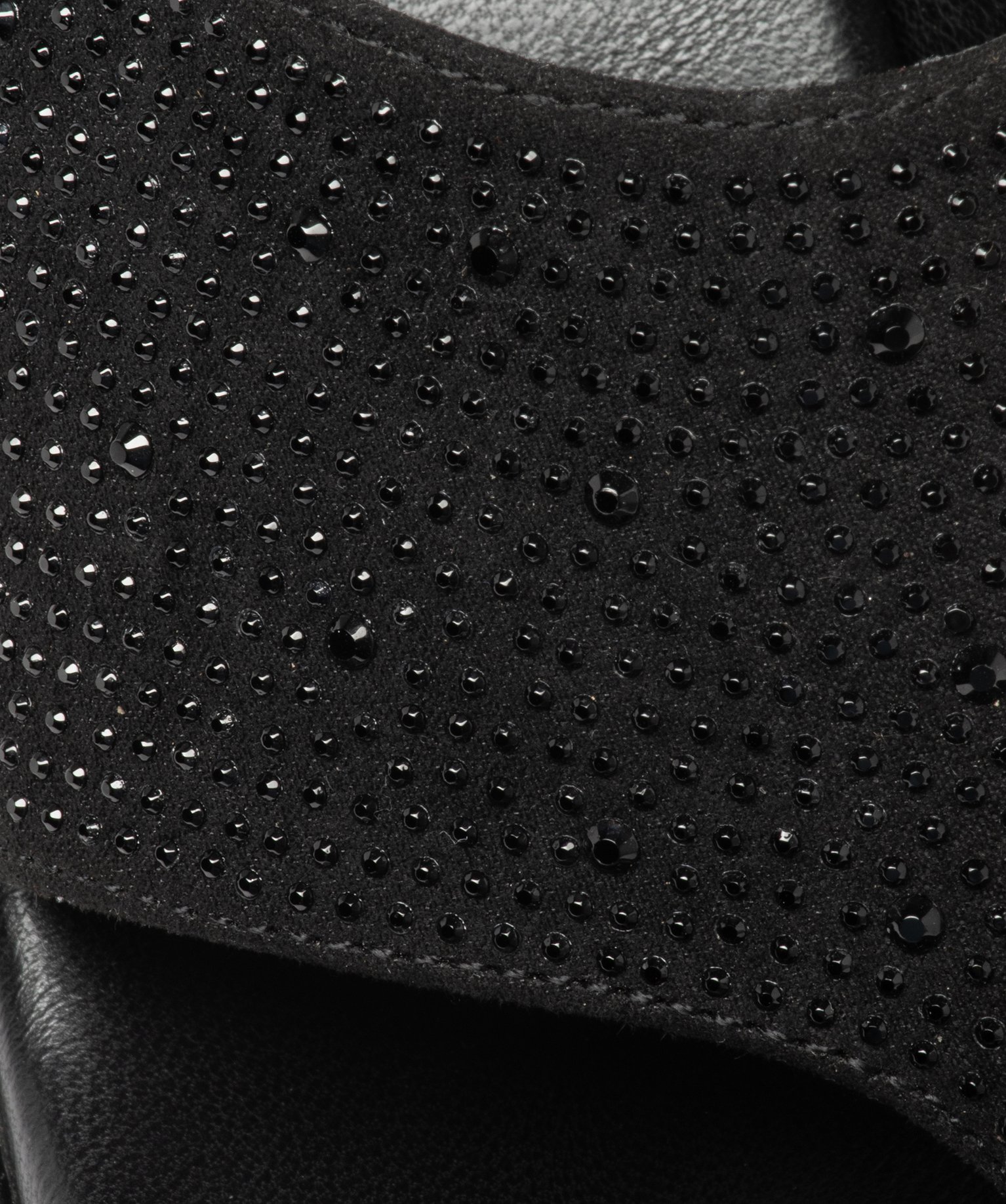 Mules femme compensées à entre-doigts orné de strass noir | GEMO