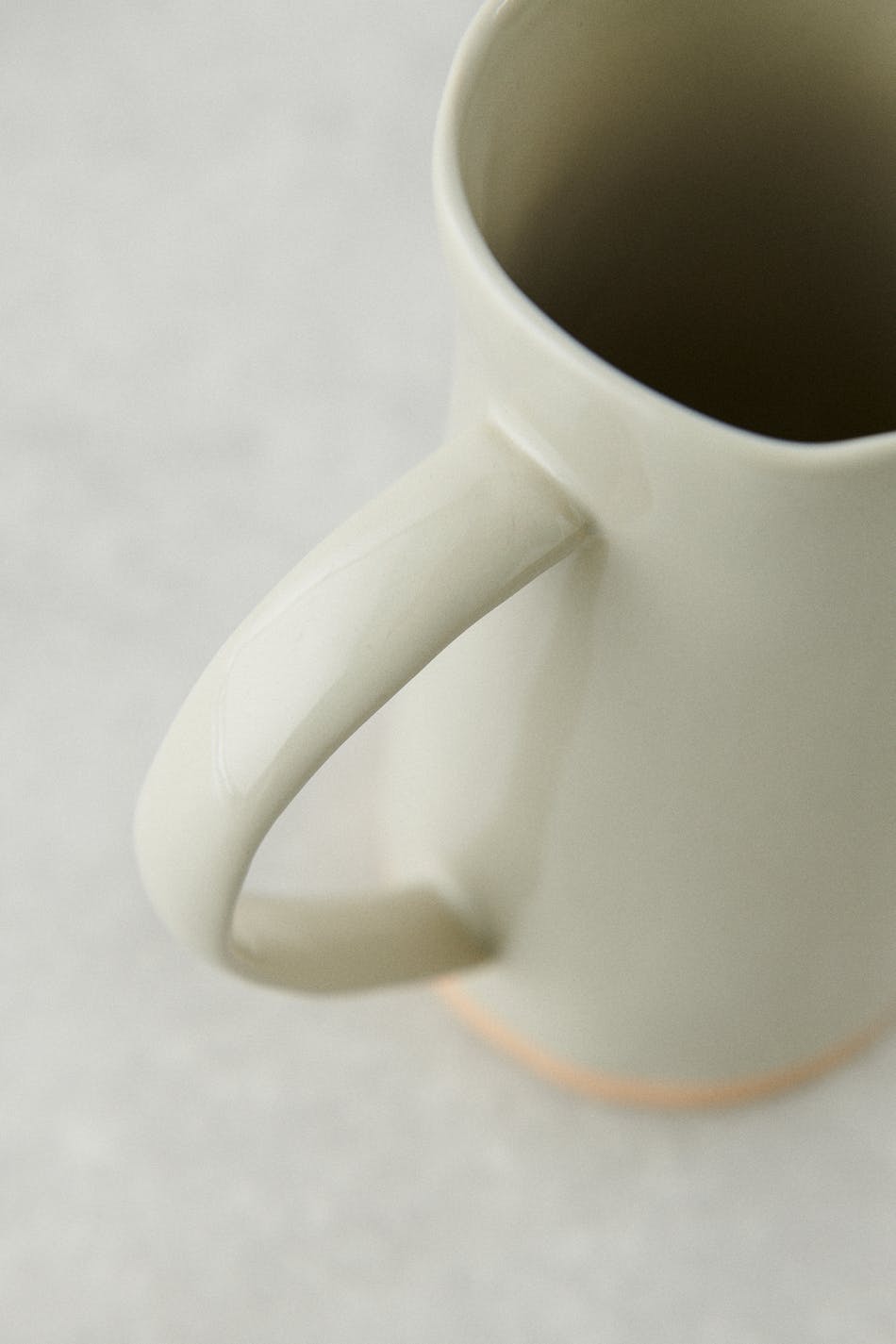 Gina ceramic carafe