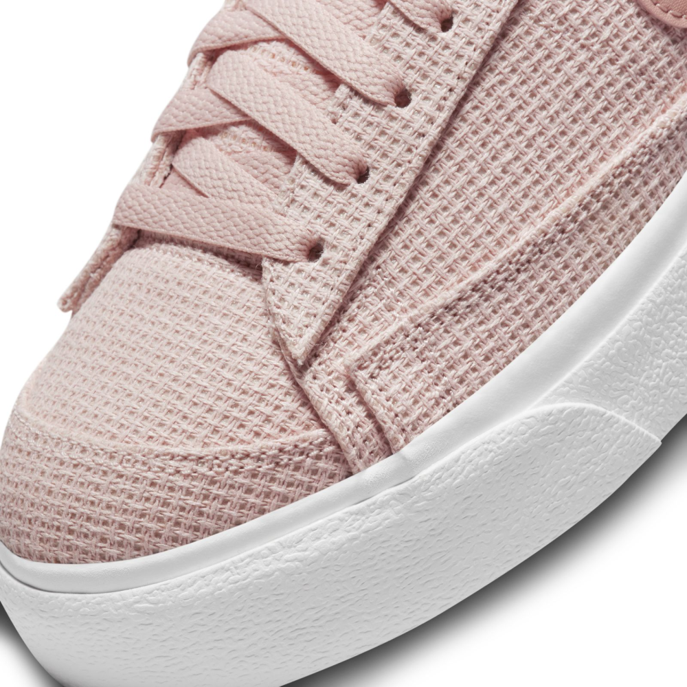 Nike Blazer Low Platform DN0744-600 / pink