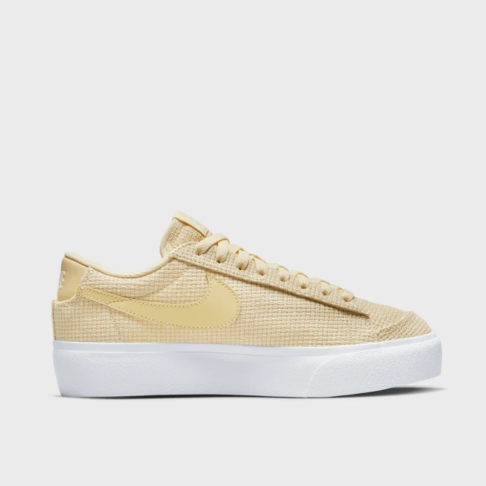 Nike Blazer Low Platform DN0744-700 / gelb