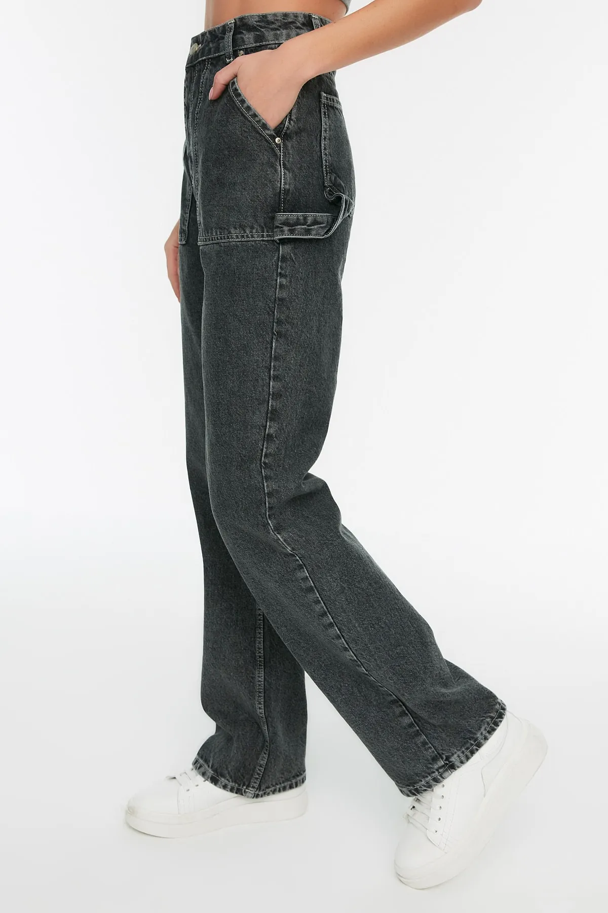 Trendyol Collection  Anthrazitfarbene High-Waist-Jeans mit weitem Bein und Taschendetail TWOAW22JE0595
