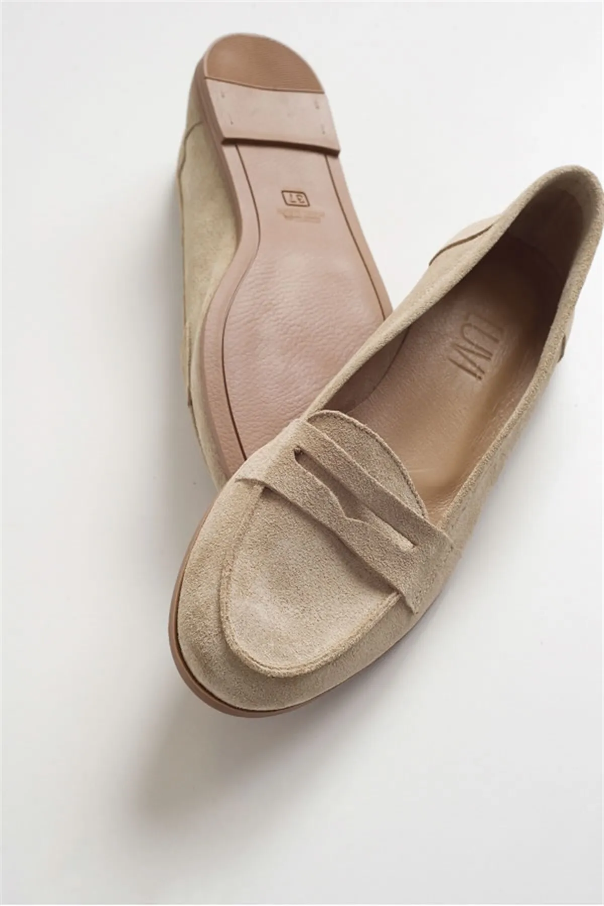 LuviShoes  F02 Damen-Ballerinas aus beigem Wildleder