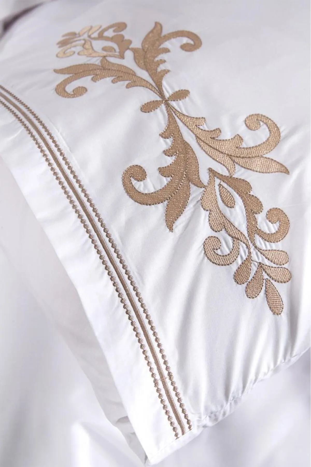 Çeyiz Diyarı  Adelina Besticktes 6-teiliges Bettbezug-Set, Creme