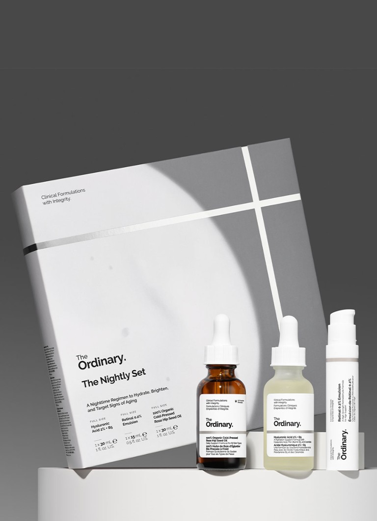 Ansamblul de noapte al trupei The Ordinary - un set de îngrijire