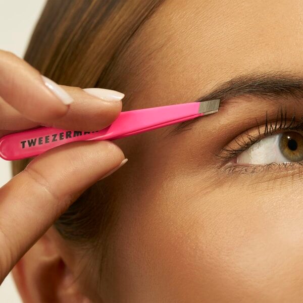 Tweezerman Mini Slant Tweezers Pink