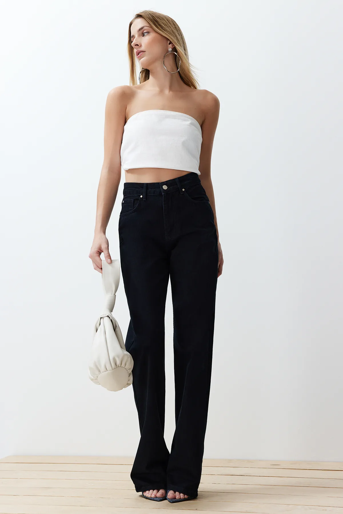 Trendyol Collection  Mitternachtsblaue Jeans mit hoher Taille und weitem Bein TWOSS24JE00305