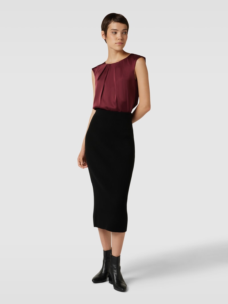 Bluse mit gelegten Falten in bordeaux rot