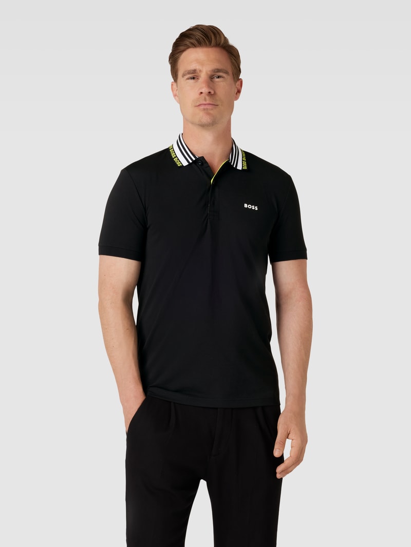 Poloshirt mit Label-Details Modell 'Paule' in schwarz