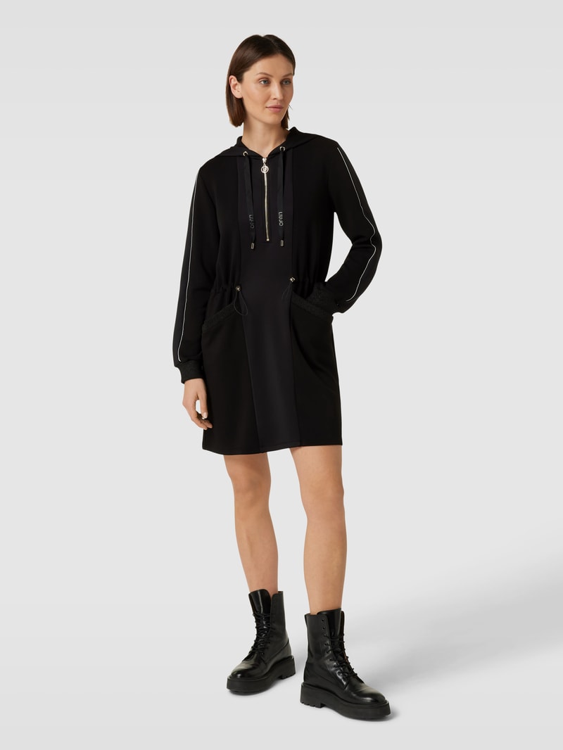 Sweatkleid mit Kapuze in black