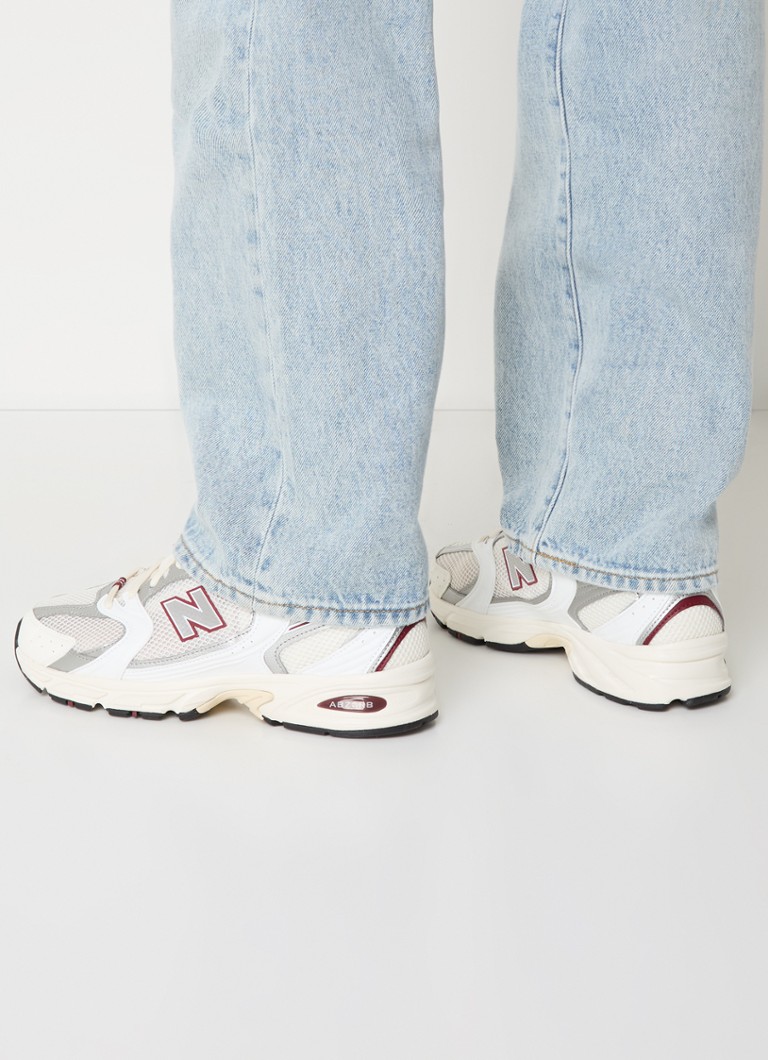 Teniși New Balance 530 din plasă cu detalii din piele.