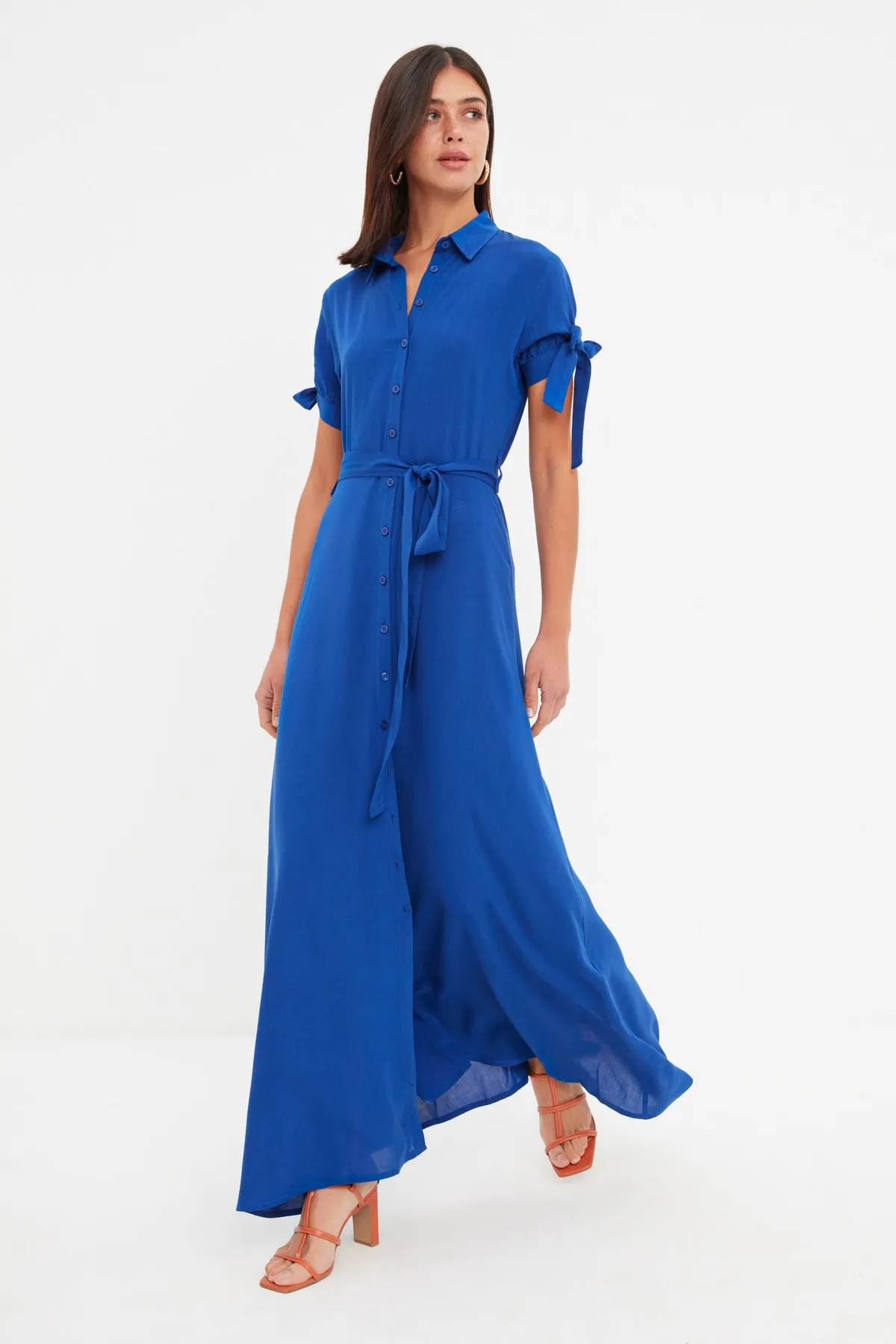 Trendyol Collection  Marineblaues, gewebtes Hemdkleid mit Gürtel TWOSS20EL0879