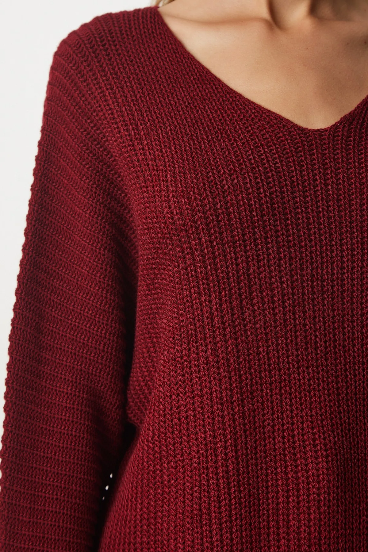 Happiness İstanbul  Burgunderrotes Thessaloniki-Sweatshirt mit V-Ausschnitt für Damen in Übergröße ZA00059