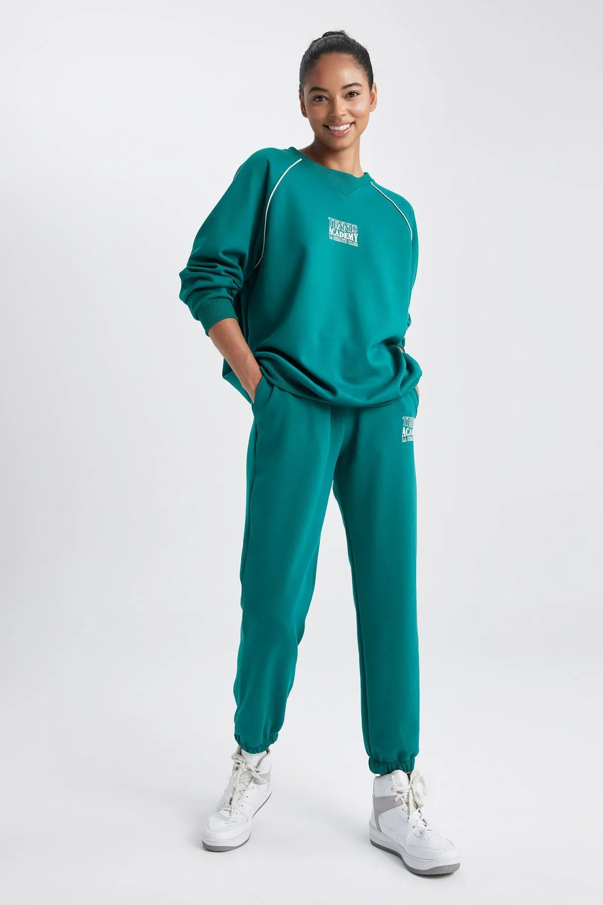 DeFacto  Passform: Standard-Fit-Jogger-Hose aus knöchellangem Skuba-Tauchstoff