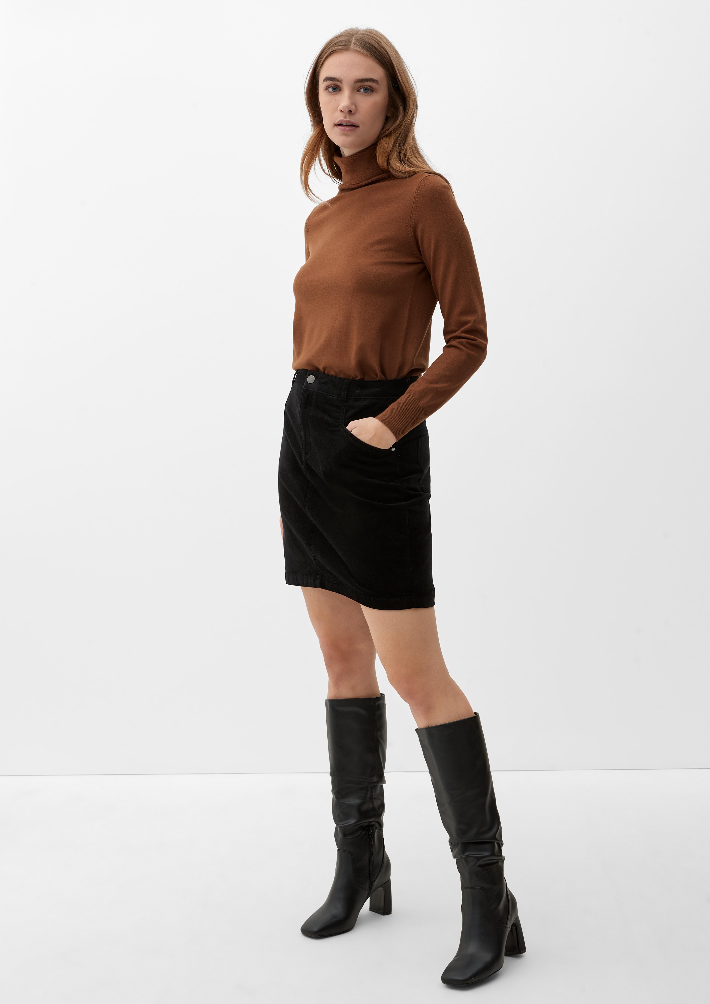 Rollkragenpullover aus Viskosemix  2121150-8764