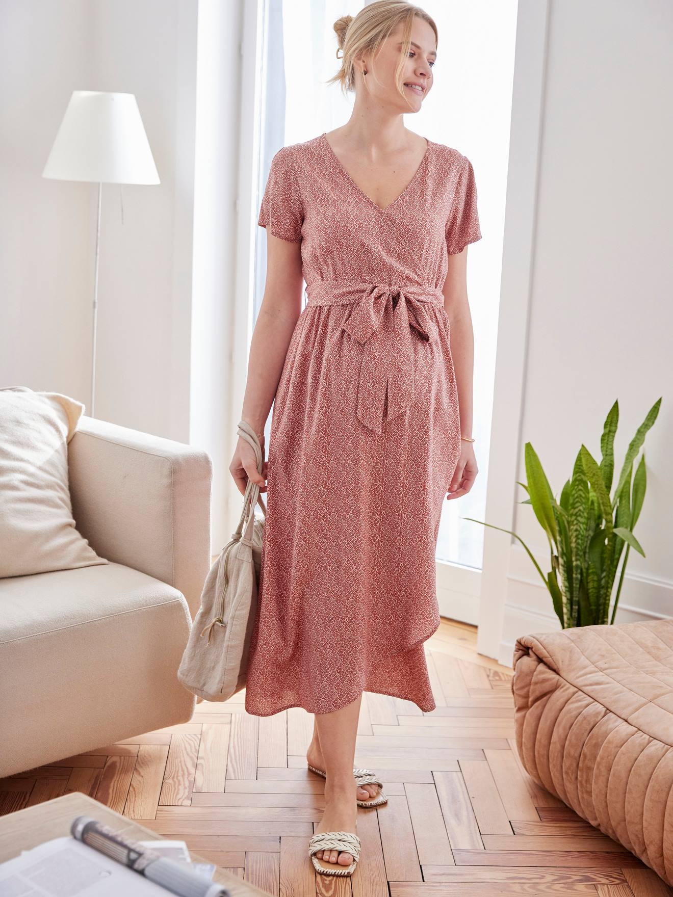 Robe imprimée fleurs avec lien à ceinturer grossesse et allaitement terracotta