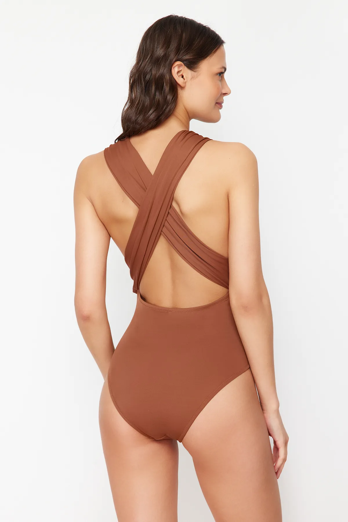 Trendyol Collection  Brauner tief ausgeschnittener, drapierter Hipster-Badeanzug TBESS21MA0041