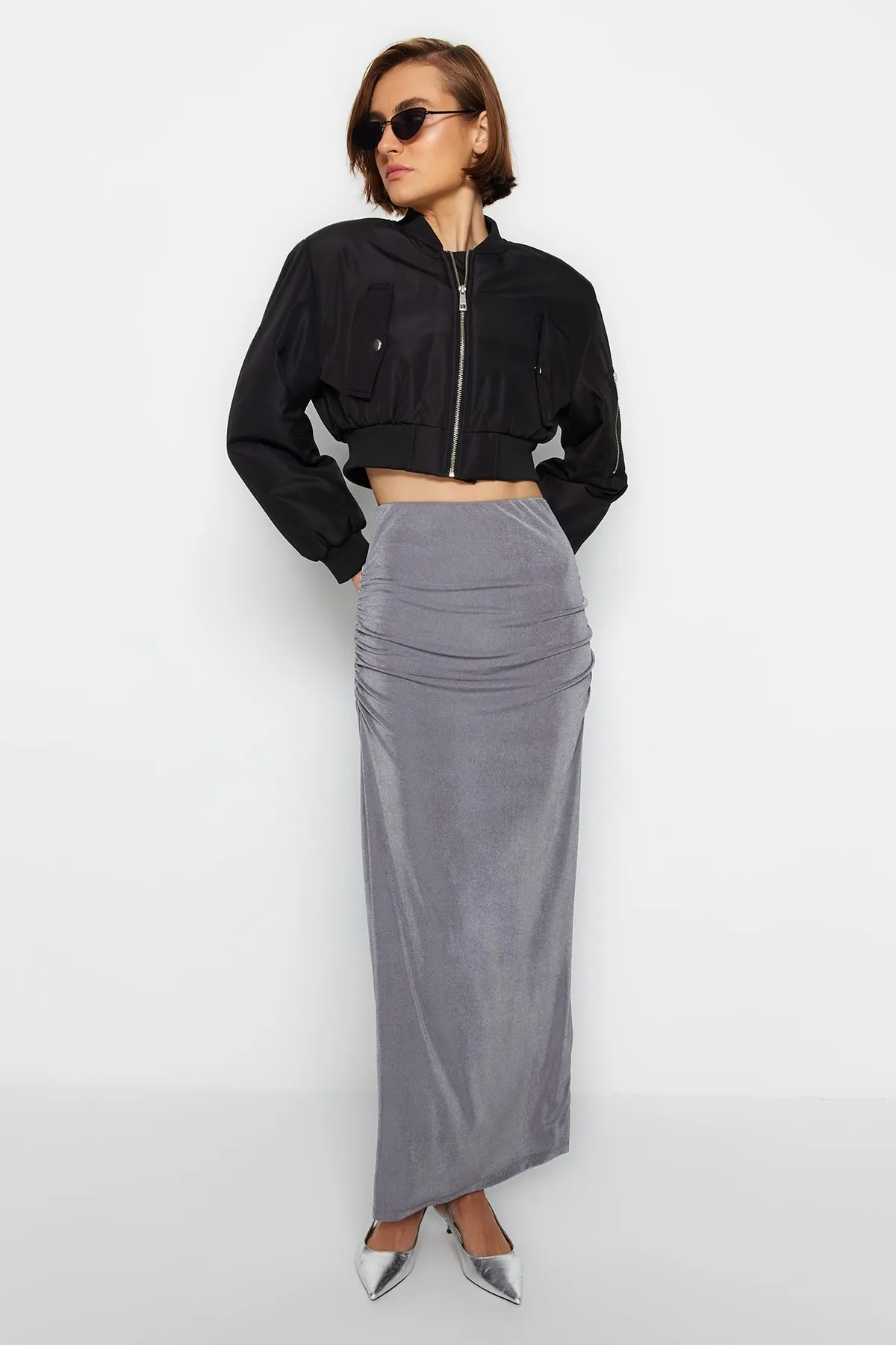 Trendyol Collection  Grauer drapierter Maxi-Strickrock mit hochwertiger glänzender Oberfläche und weicher Textur TWOAW24ET00090