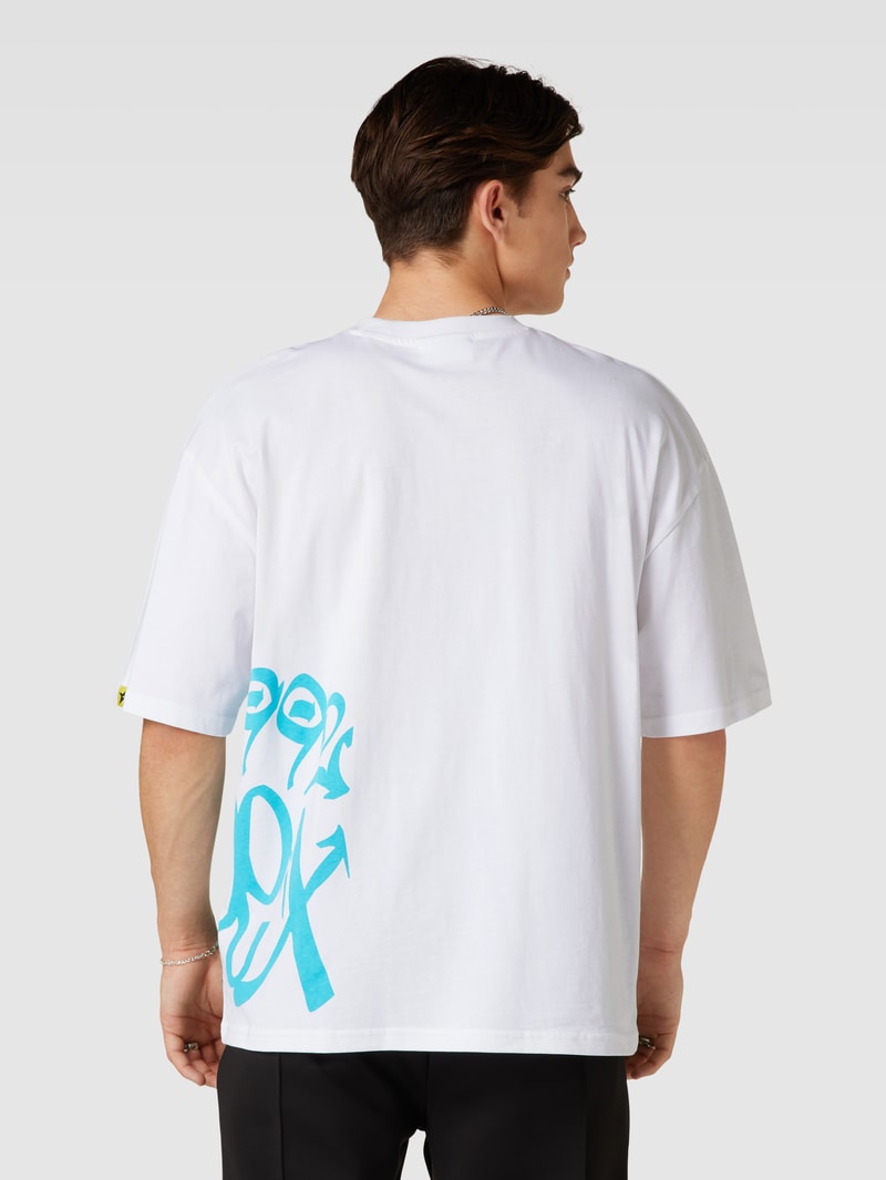 T-Shirt mit Label-Print in weiß