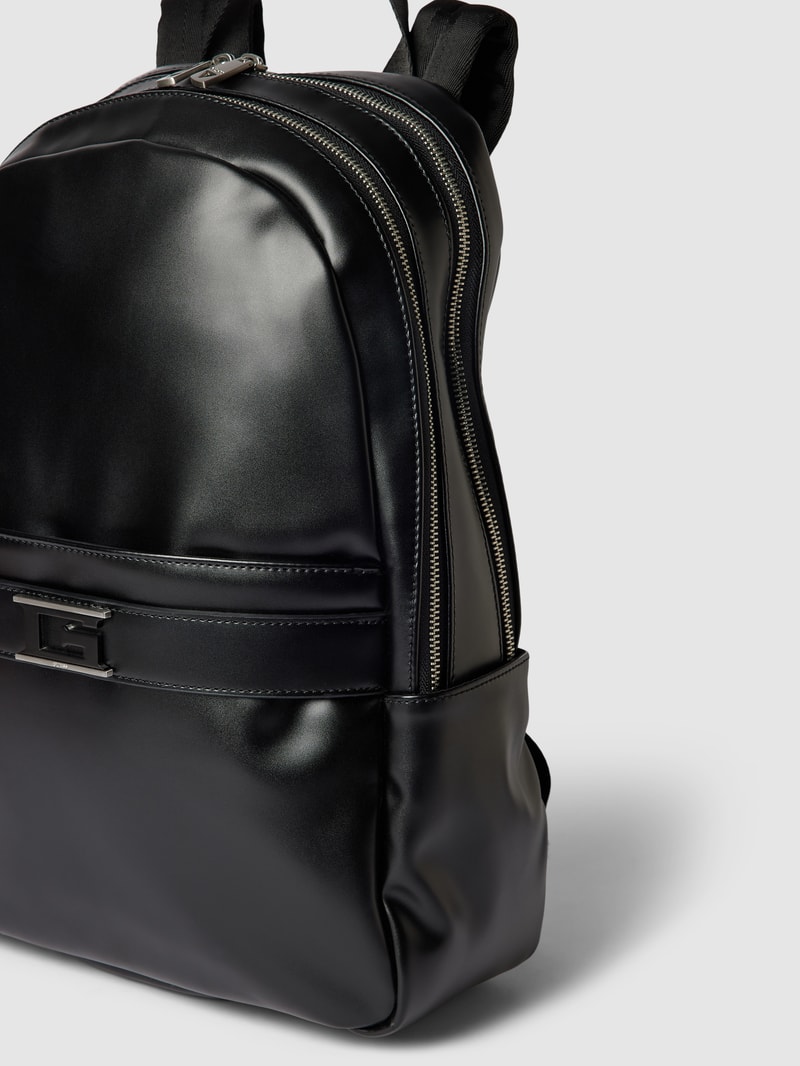 Rucksack mit Label-Applikation Modell 'FORTE' in schwarz