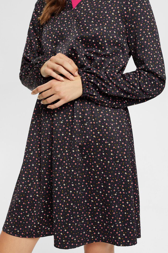 Kleid mit Print und Kragen