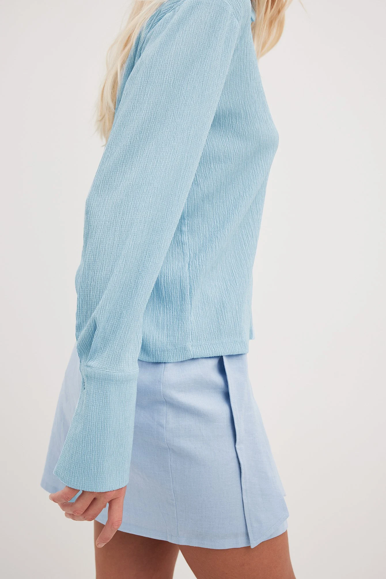 Strukturierte Hemdbluse mit langen Ärmeln und Taschen
