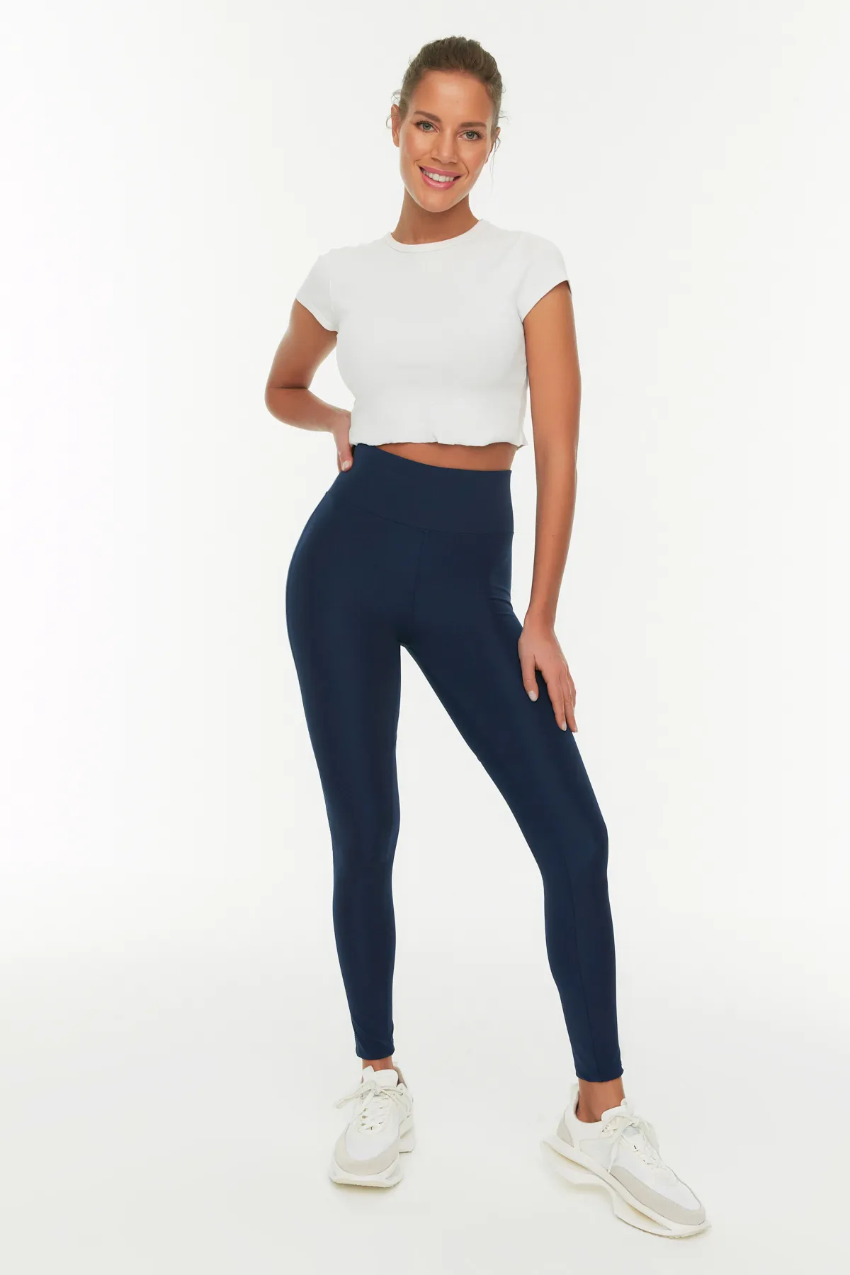 Trendyol Collection  Marineblaue Push-up-Sportleggings in voller Länge aus Strick TWOAW21TA0030