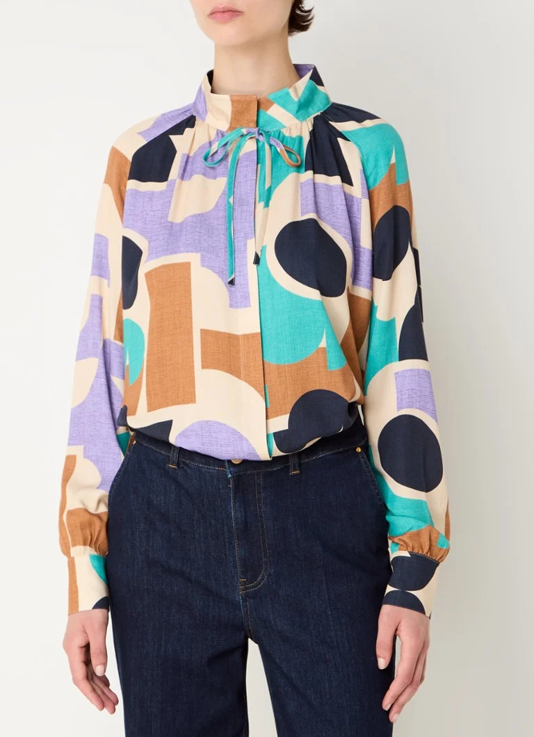 Expresso Blouse with graphic print and bow detail