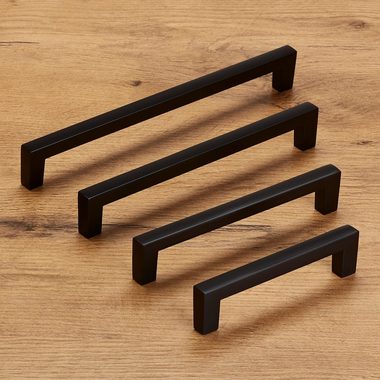 SO-TECH® Möbelgriff Bügelgriff BLACKLINE I schwarz matt, Schrankgriff aus Aluminium (1-St), Bohrlochabstand (BA) 96 mm, inkl. M4 Befestigungsschrauben