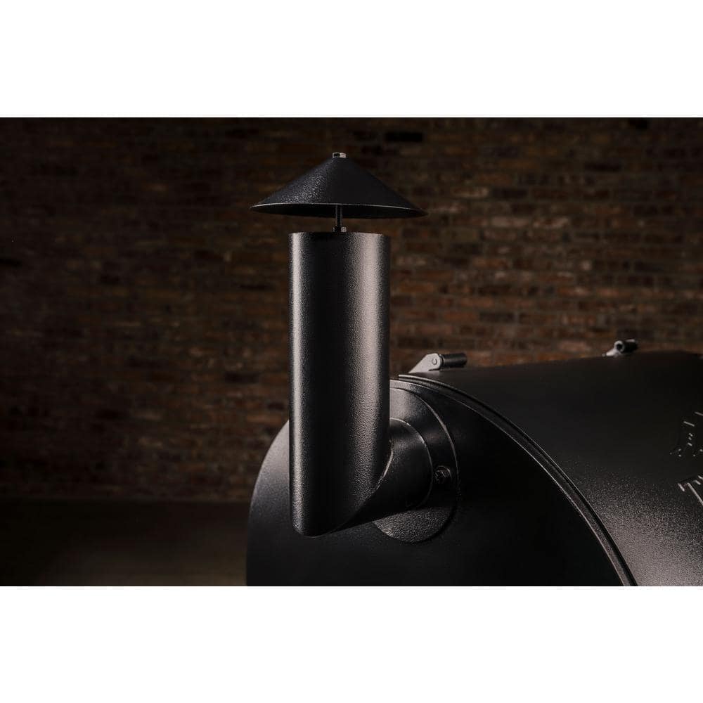 Pro 780 Wifi Pellet Grill and Smoker in Black