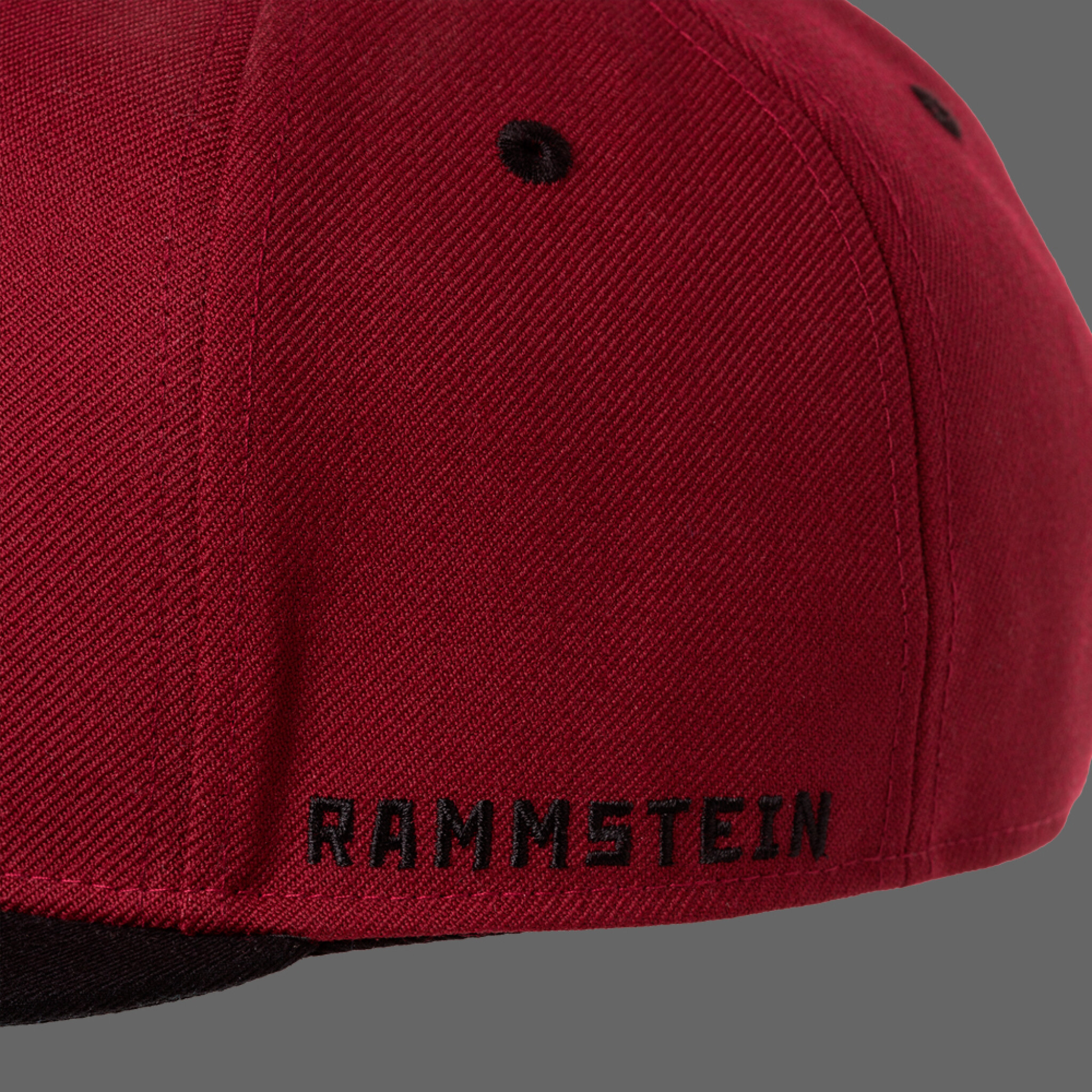 Snapback Cap *bordeaux*