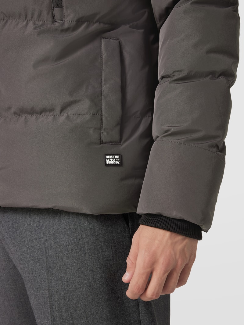Steppjacke mit Label-Detail Modell 'Brentham' in anthrazit