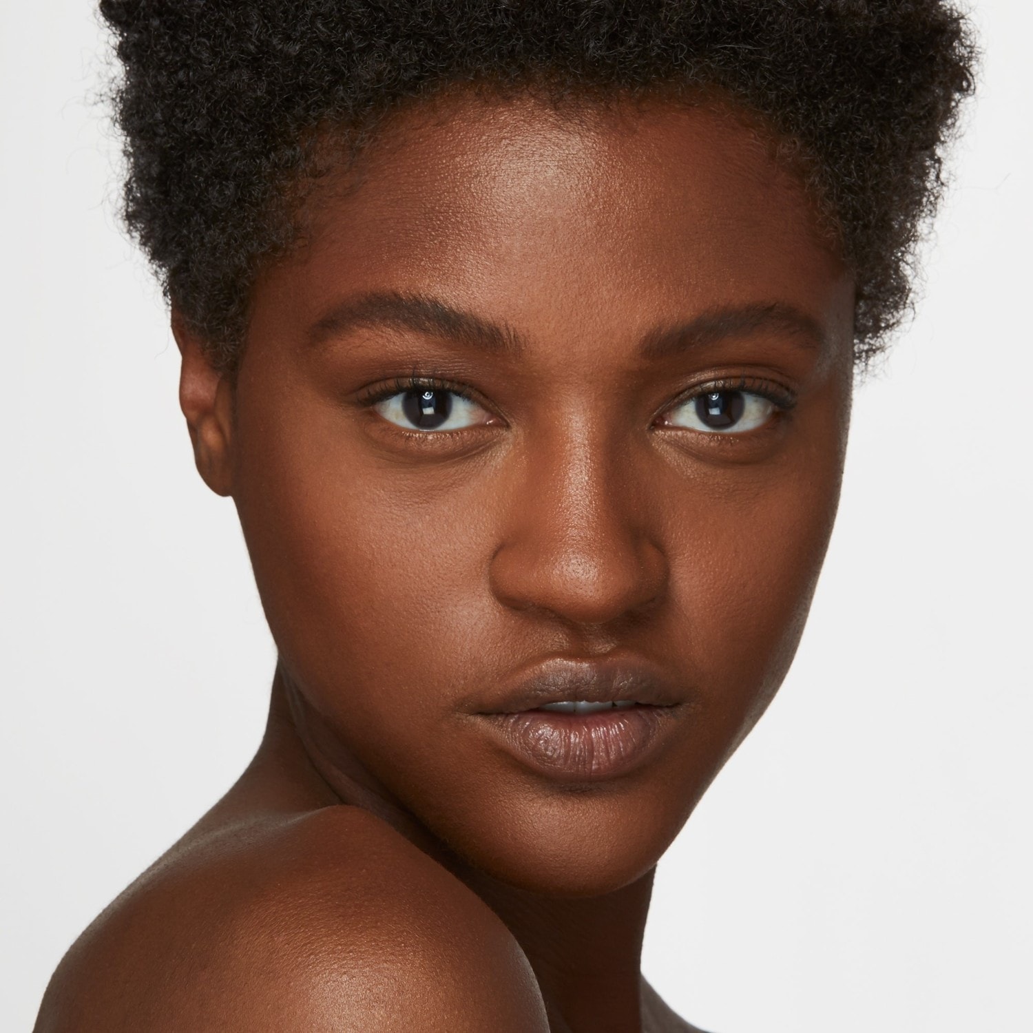 Estée Lauder Langvarig, Flytende Foundation SPF 10
