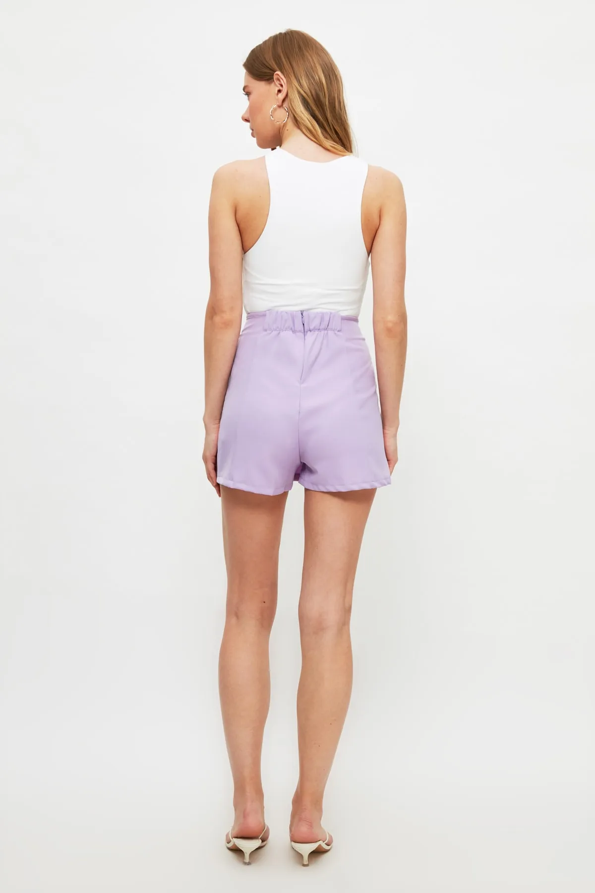 Trendyol Collection  Lilafarbener, superkurzer Shortsrock aus Webstoff mit doppeltem Schlitz TWOSS20SR0364