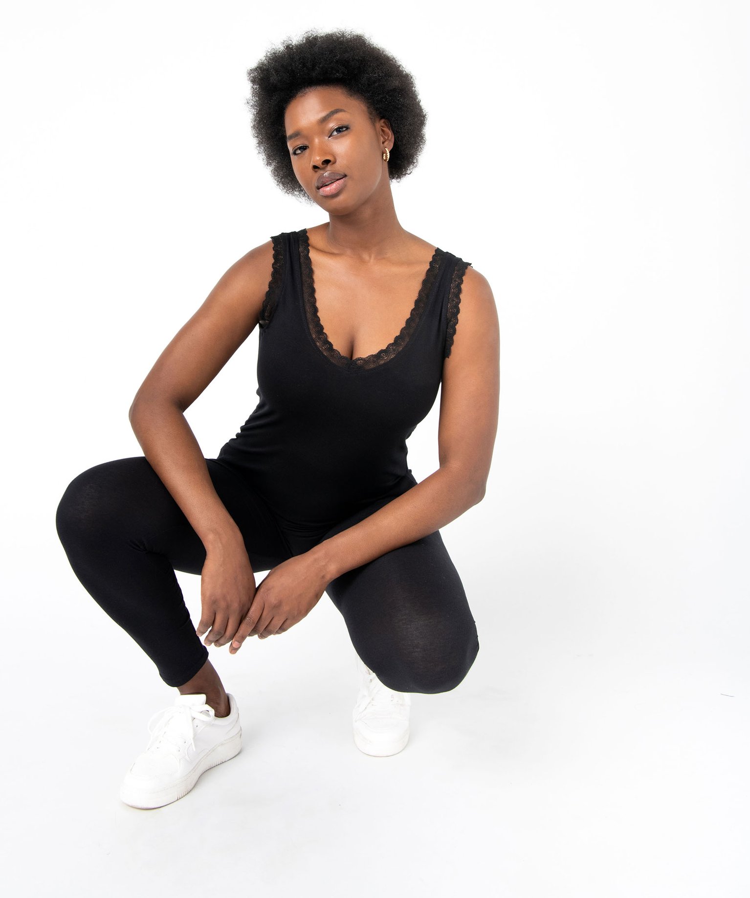 Débardeur femme avec décolleté en V en dentelle noir | GEMO