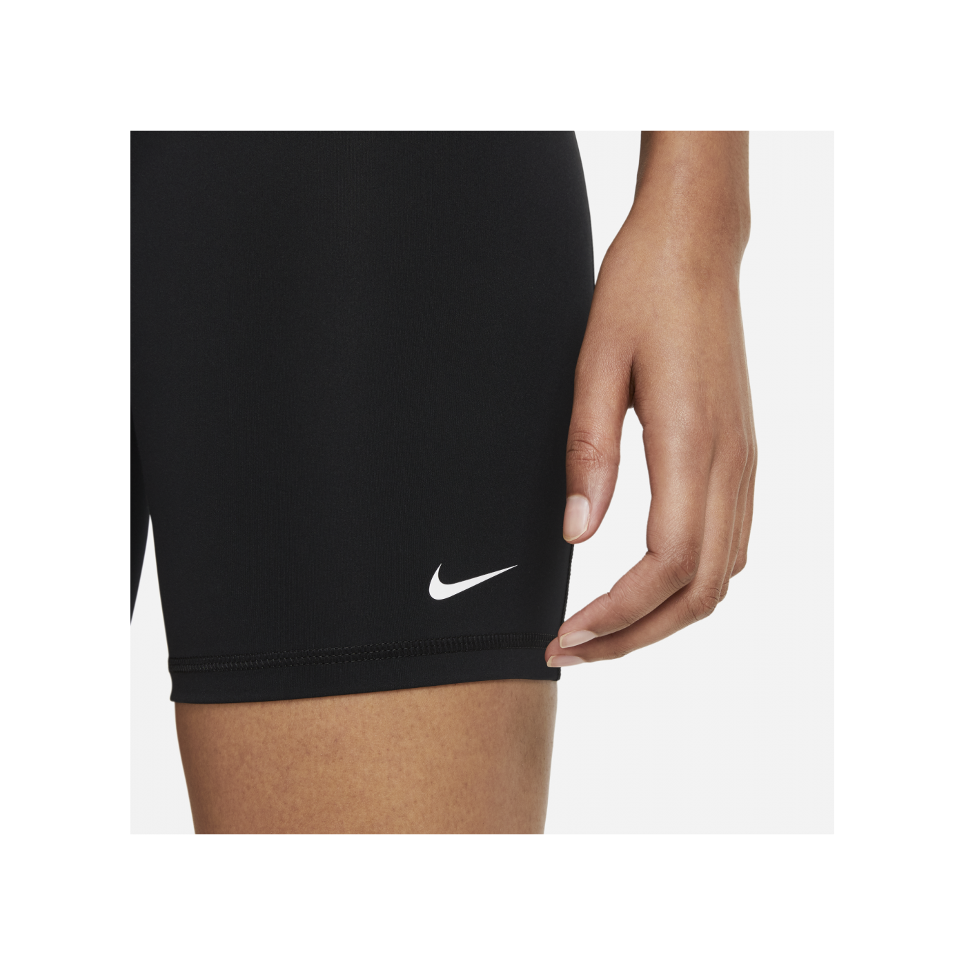 Nike 365 8IN Hi Rise Short Training Damen F010