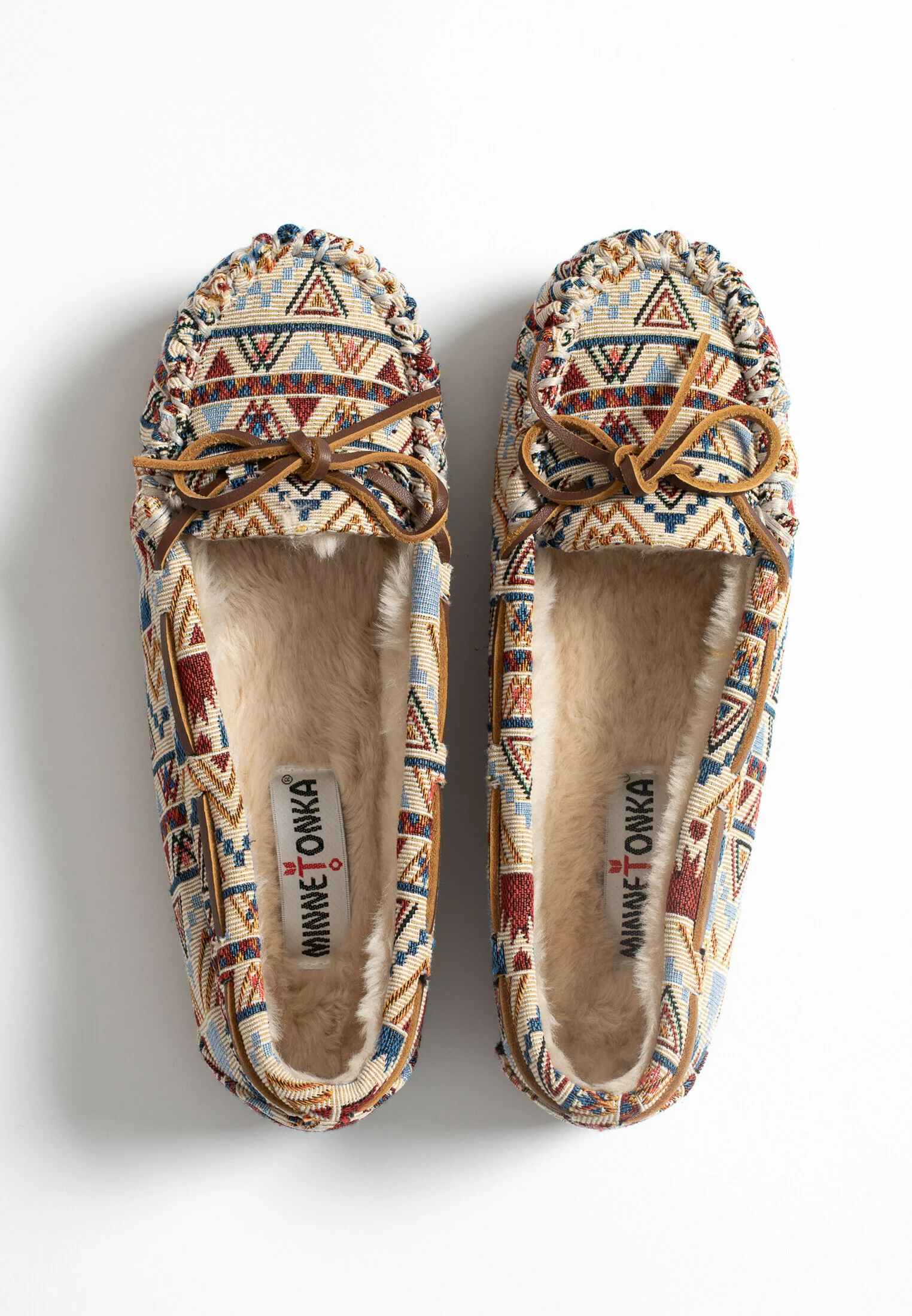 Minnetonka CALLY - Zapatos sin cordones