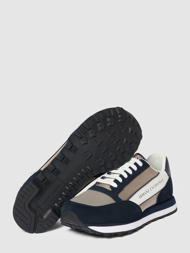 Sneaker mit Label-Print in dunkelblau