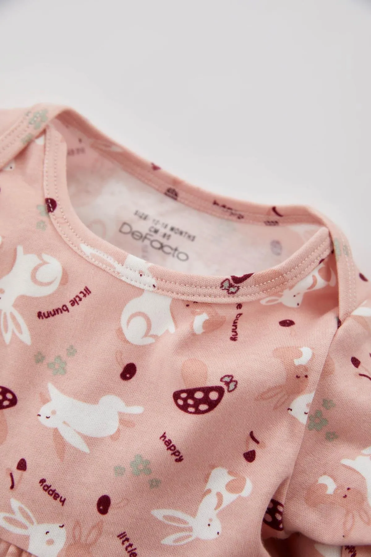 DeFacto  3-teiliges Set mit gemusterten Langarm-Körperwesten und Strumpfhosen mit Druckknopfverschluss für Babys