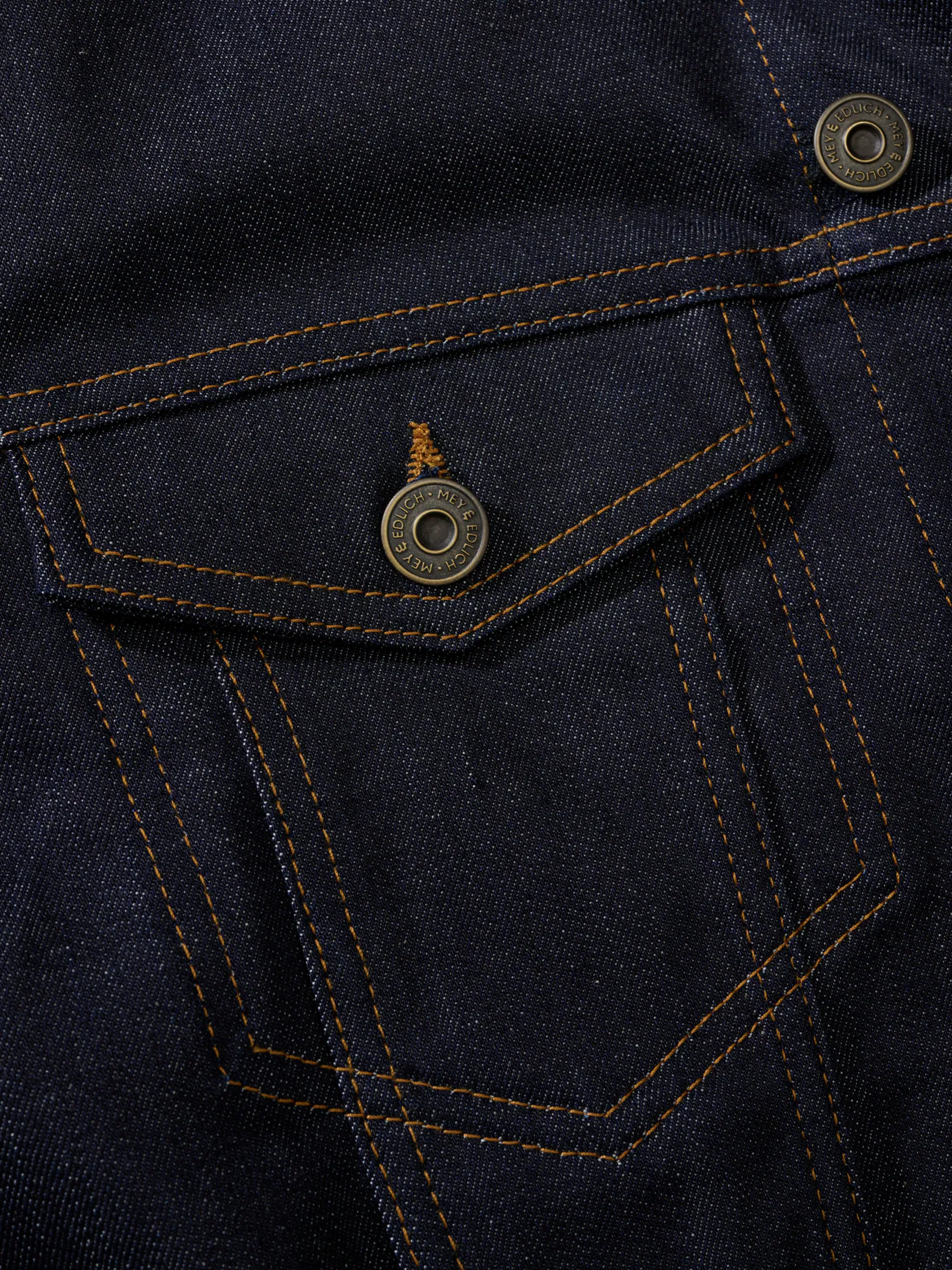 Diamanten-Jeansjacke