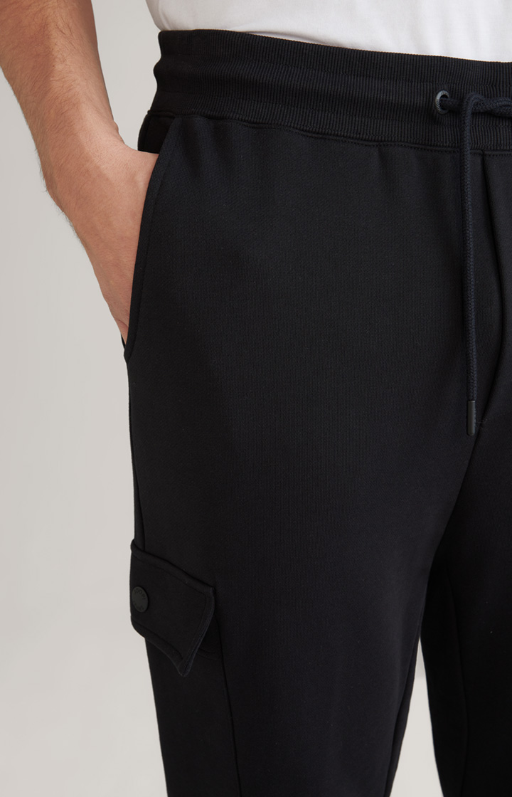Sweathose Saint in Schwarz