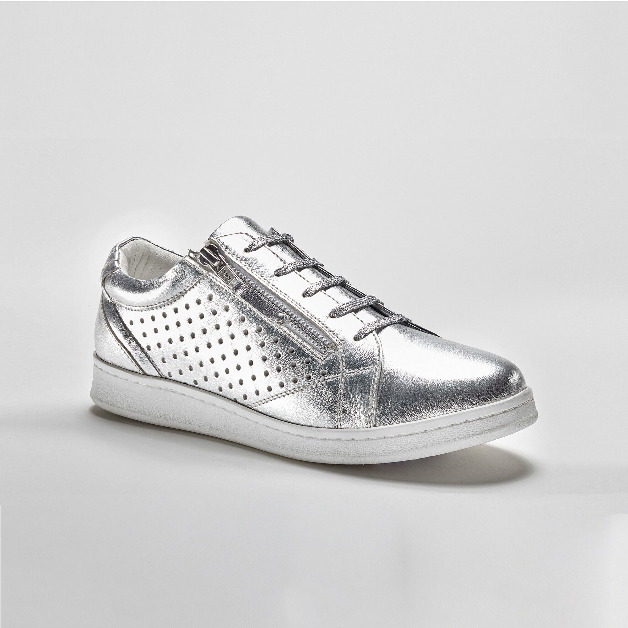 Tennis zippée en cuir perforé