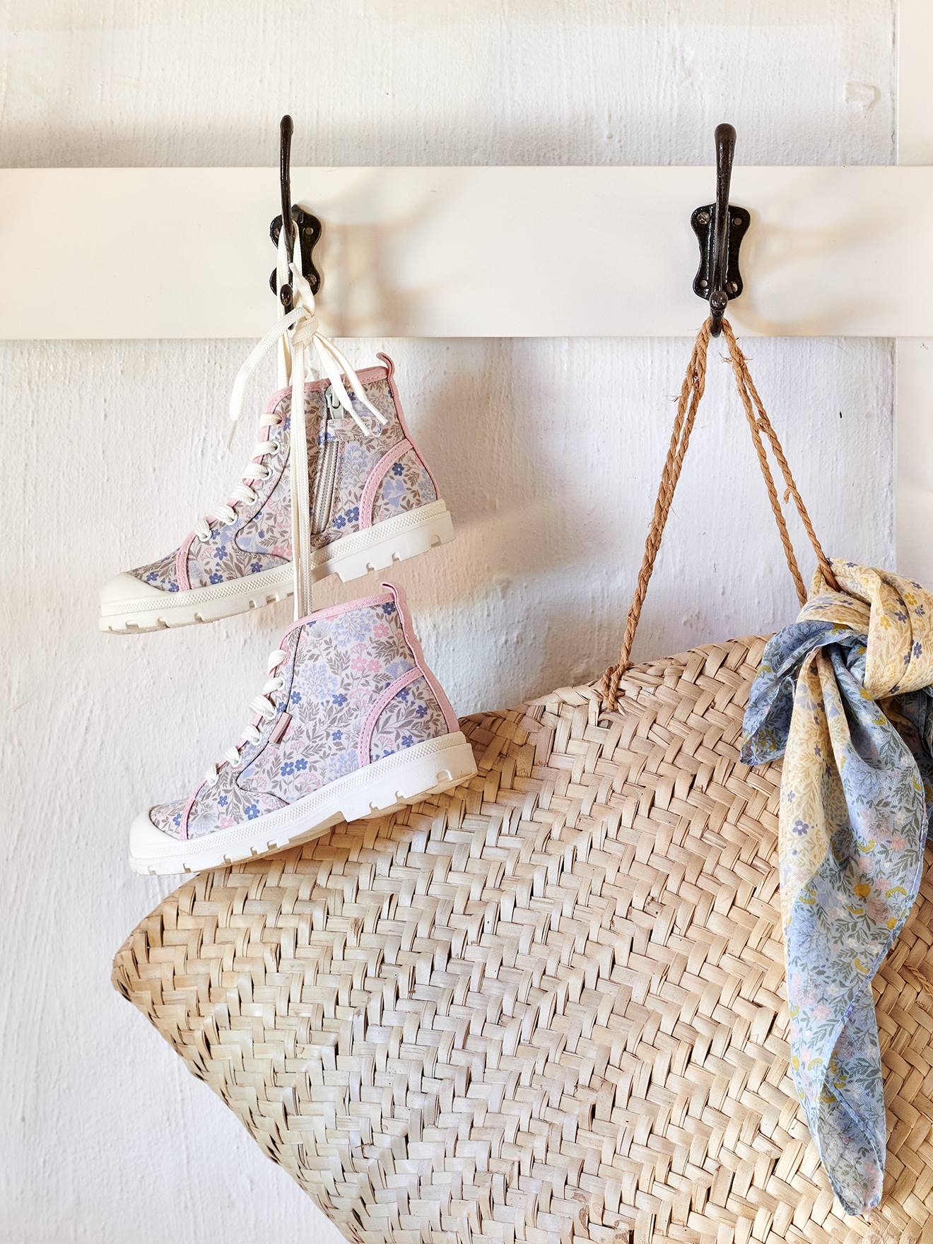 Baskets montantes lacées et zippées enfant écru