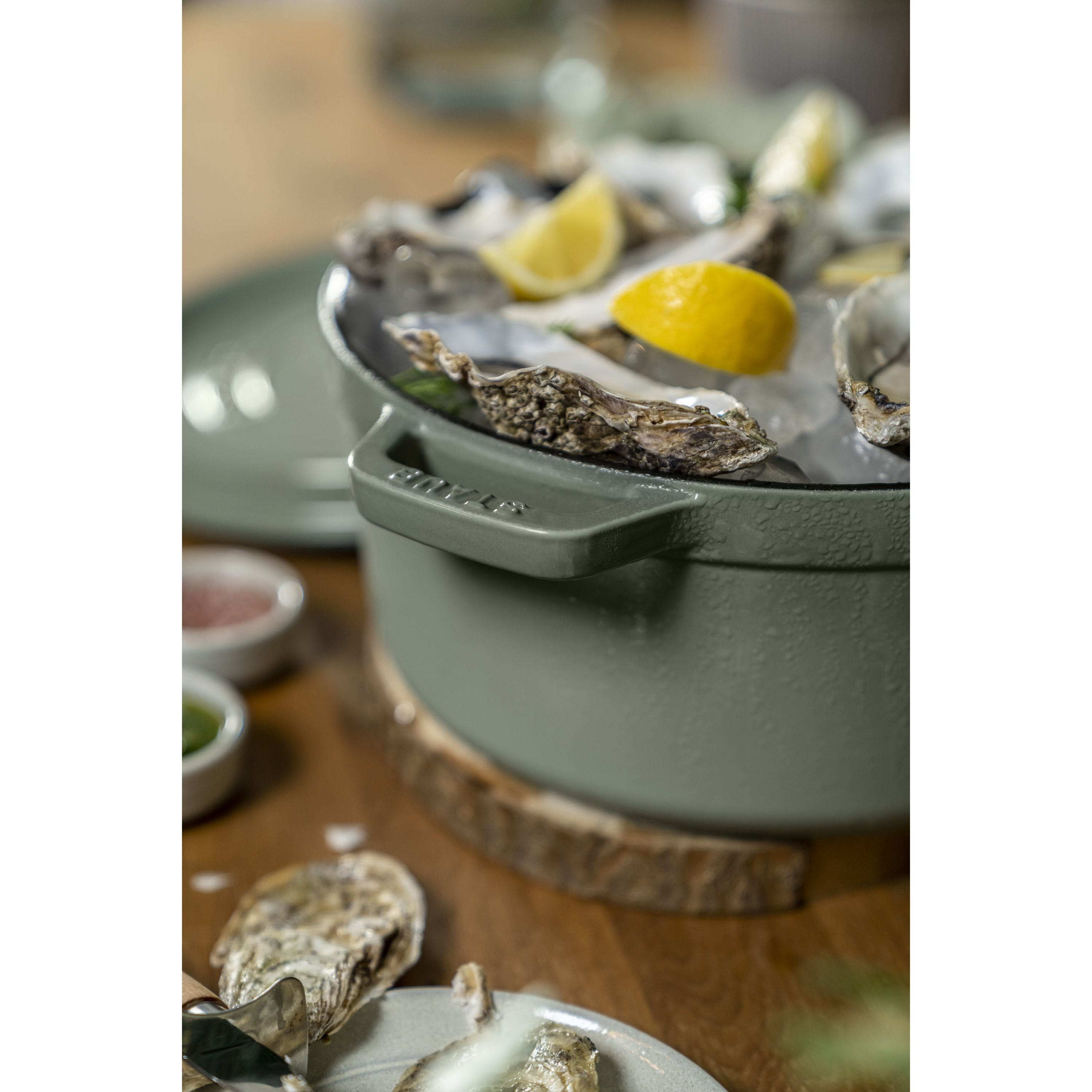 Cocotte 24 cm, rund, Eukalyptus, Gusseisen