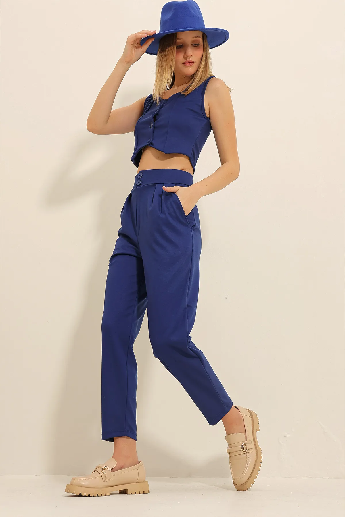 Trend Alaçatı Stili  Mitternachtsblaue Karottenhose mit hoher Taille für Damen ALC-X11148